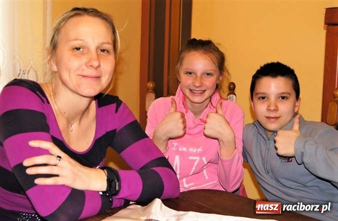 Zdjęcie w galerii na portalu naszraciborz.pl: I na buty, i na kino - program 500+ zmienia życie rodzin w województwie śląskim wiadomości z regionu