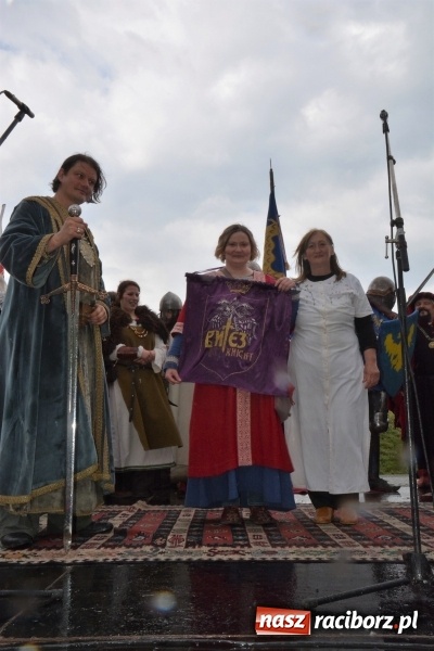 Zdjęcie w galerii na portalu naszraciborz.pl: Spotkanie raciborzanki z serbskim księciem Đorđe  wiadomości z regionu