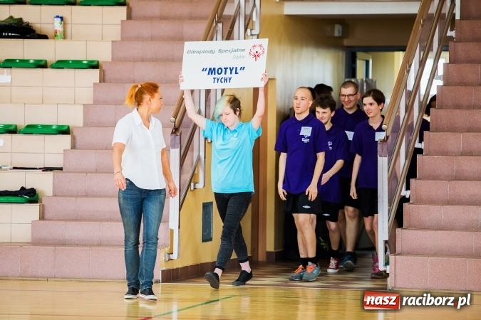 Zdjęcie w galerii na portalu naszraciborz.pl: XV Śląski Turniej Badmintona Olimpiad Specjalnych wiadomości z regionu