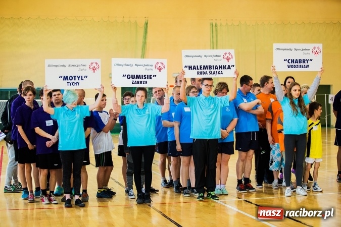 Zdjęcie w galerii na portalu naszraciborz.pl: XV Śląski Turniej Badmintona Olimpiad Specjalnych wiadomości z regionu
