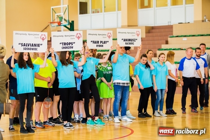 Zdjęcie w galerii na portalu naszraciborz.pl: XV Śląski Turniej Badmintona Olimpiad Specjalnych wiadomości z regionu