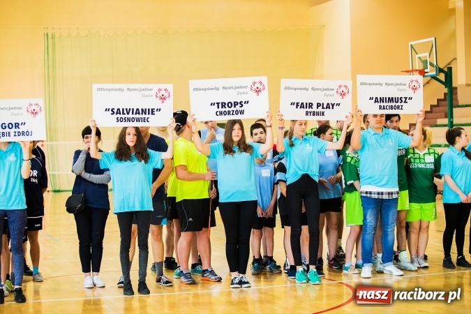 Zdjęcie w galerii na portalu naszraciborz.pl: XV Śląski Turniej Badmintona Olimpiad Specjalnych wiadomości z regionu