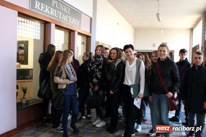 Zdjęcie w galerii na portalu naszraciborz.pl: Raciborska uczelnia zorganizowała pierwszą edycję konkursu Administratywista  wiadomości z regionu