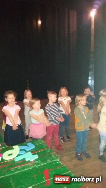 Zdjęcie w galerii na portalu naszraciborz.pl: Fiku-miku wspomina ciepłe dni  wiadomości z regionu