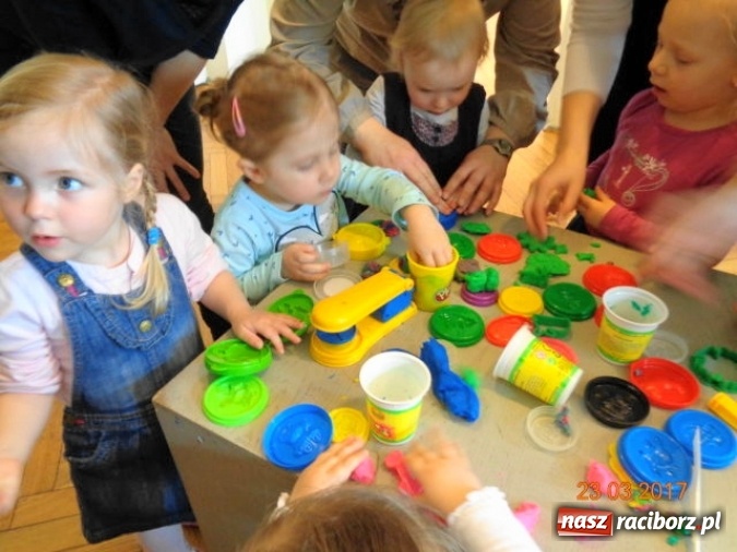 Zdjęcie w galerii na portalu naszraciborz.pl: Fiku-miku wspomina ciepłe dni  wiadomości z regionu