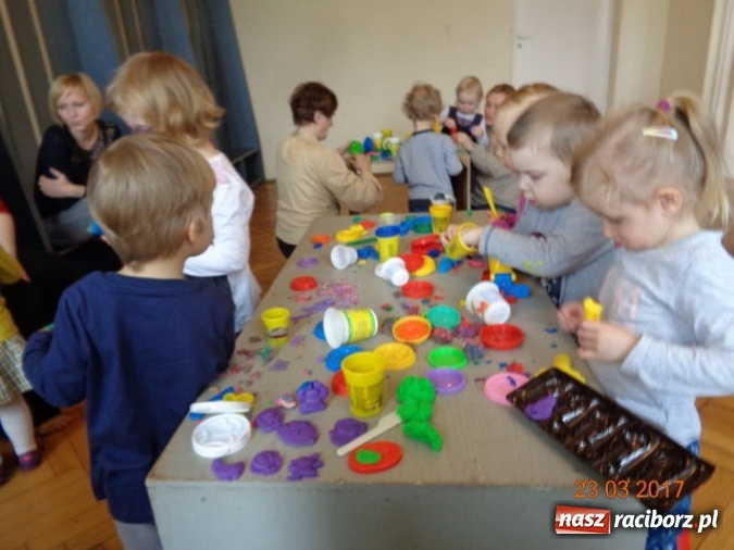 Zdjęcie w galerii na portalu naszraciborz.pl: Fiku-miku wspomina ciepłe dni  wiadomości z regionu