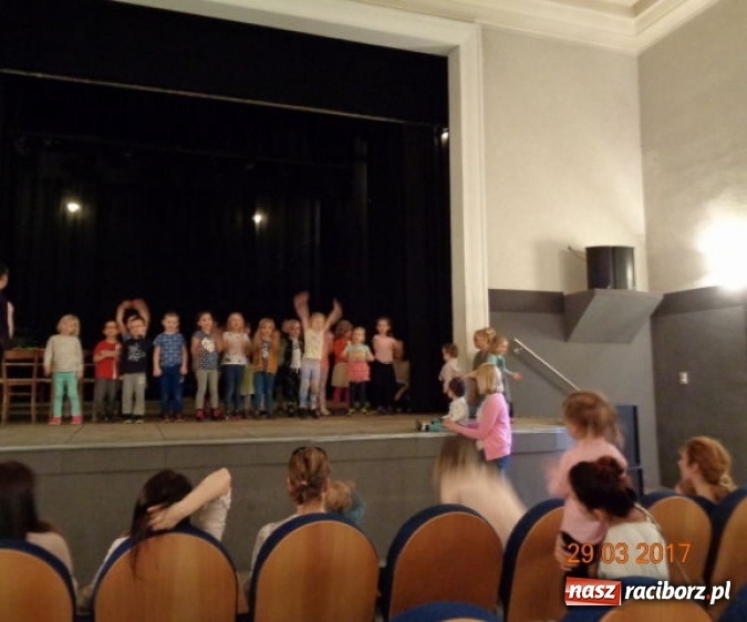 Zdjęcie w galerii na portalu naszraciborz.pl: Fiku-miku wspomina ciepłe dni  wiadomości z regionu