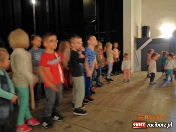 Zdjęcie w galerii na portalu naszraciborz.pl: Fiku-miku wspomina ciepłe dni  wiadomości z regionu