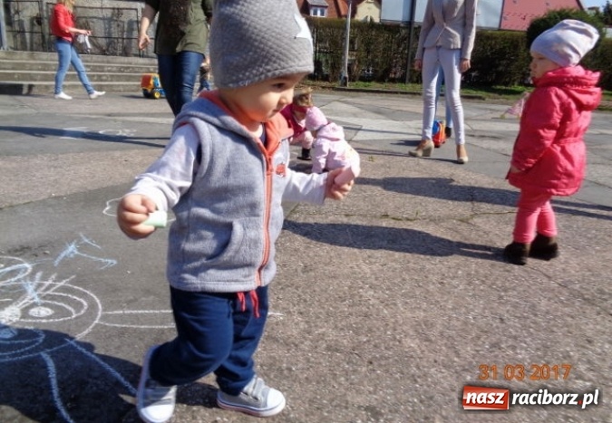 Zdjęcie w galerii na portalu naszraciborz.pl: Fiku-miku wspomina ciepłe dni  wiadomości z regionu