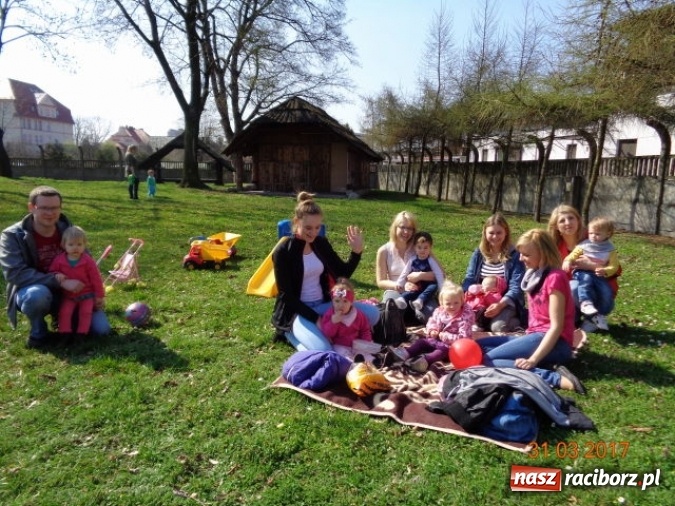 Zdjęcie w galerii na portalu naszraciborz.pl: Fiku-miku wspomina ciepłe dni  wiadomości z regionu