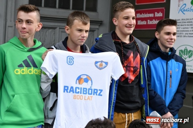 Zdjęcie w galerii na portalu naszraciborz.pl: Brązowy puchar dla Ikara  wiadomości z regionu