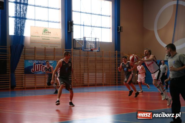 Zdjęcie w galerii na portalu naszraciborz.pl: Raciborscy koszykarze pokonali Rybnik wiadomości z regionu