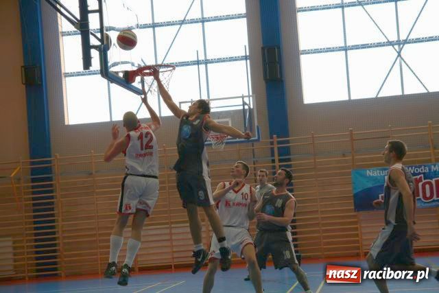 Zdjęcie w galerii na portalu naszraciborz.pl: Raciborscy koszykarze pokonali Rybnik wiadomości z regionu