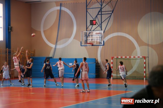 Zdjęcie w galerii na portalu naszraciborz.pl: Raciborscy koszykarze pokonali Rybnik wiadomości z regionu