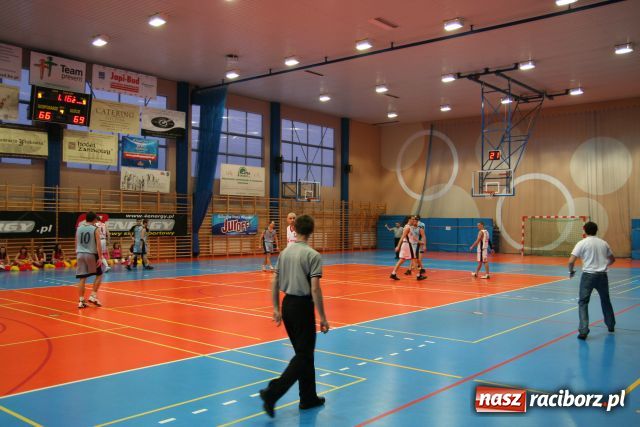 Zdjęcie w galerii na portalu naszraciborz.pl: Raciborscy koszykarze pokonali Rybnik wiadomości z regionu