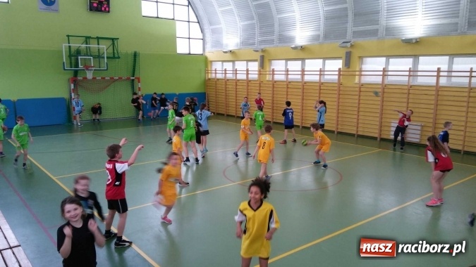 Zdjęcie w galerii na portalu naszraciborz.pl: Od pierwszaka gram w szczypiorniaka - finał w Pawłowie  wiadomości z regionu