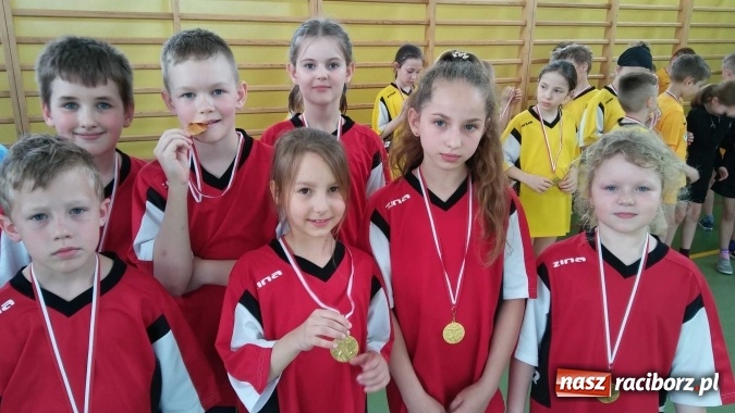 Zdjęcie w galerii na portalu naszraciborz.pl: Od pierwszaka gram w szczypiorniaka - finał w Pawłowie  wiadomości z regionu