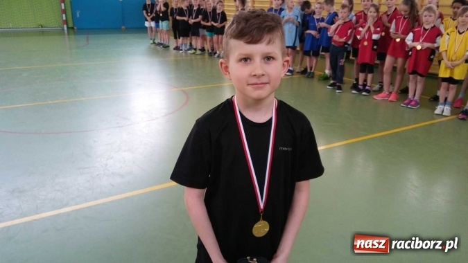 Zdjęcie w galerii na portalu naszraciborz.pl: Od pierwszaka gram w szczypiorniaka - finał w Pawłowie  wiadomości z regionu