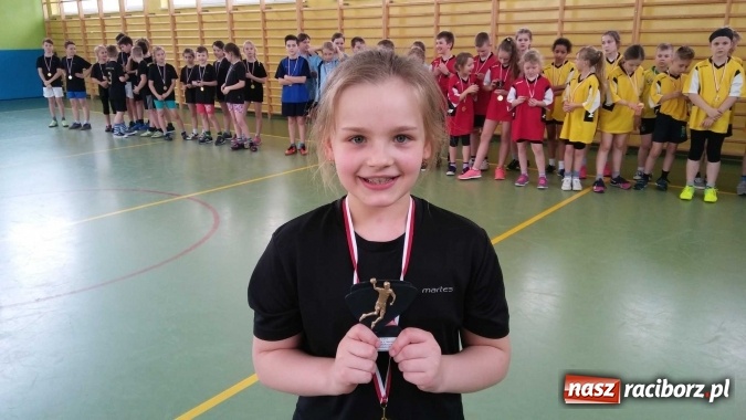 Zdjęcie w galerii na portalu naszraciborz.pl: Od pierwszaka gram w szczypiorniaka - finał w Pawłowie  wiadomości z regionu