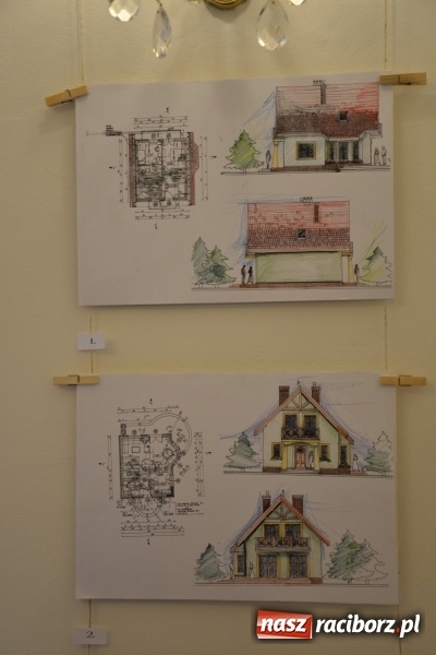 Zdjęcie w galerii na portalu naszraciborz.pl: Suszenie głowy - wernisaż wystawy prac uczni&oacute;w z CKZiU nr 1 w Raciborzu na Zamku Piastowskim wiadomości z regionu