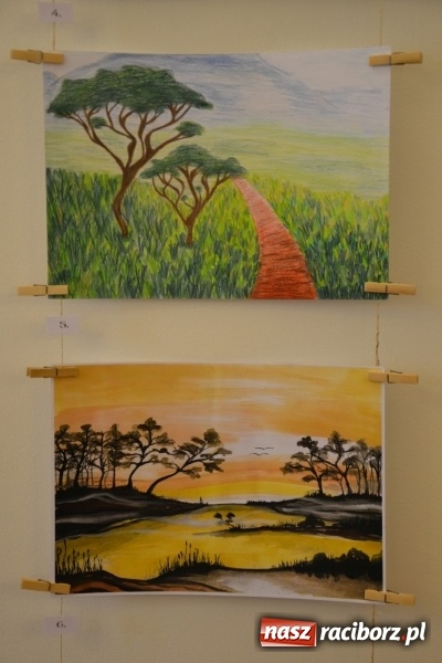 Zdjęcie w galerii na portalu naszraciborz.pl: Suszenie głowy - wernisaż wystawy prac uczni&oacute;w z CKZiU nr 1 w Raciborzu na Zamku Piastowskim wiadomości z regionu