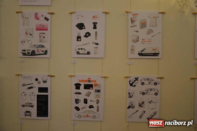 Zdjęcie w galerii na portalu naszraciborz.pl: Suszenie głowy - wernisaż wystawy prac uczni&oacute;w z CKZiU nr 1 w Raciborzu na Zamku Piastowskim wiadomości z regionu