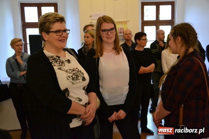 Zdjęcie w galerii na portalu naszraciborz.pl: Suszenie głowy - wernisaż wystawy prac uczni&oacute;w z CKZiU nr 1 w Raciborzu na Zamku Piastowskim wiadomości z regionu