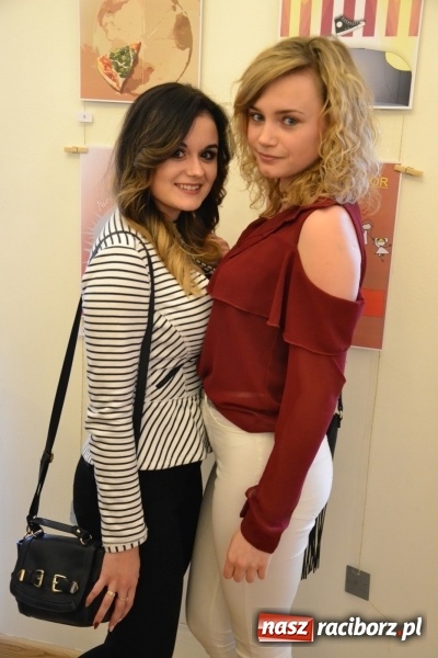 Zdjęcie w galerii na portalu naszraciborz.pl: Suszenie głowy - wernisaż wystawy prac uczni&oacute;w z CKZiU nr 1 w Raciborzu na Zamku Piastowskim wiadomości z regionu