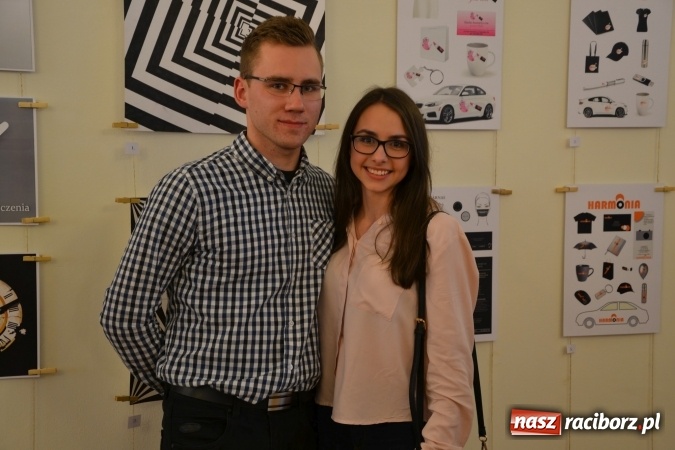 Zdjęcie w galerii na portalu naszraciborz.pl: Suszenie głowy - wernisaż wystawy prac uczni&oacute;w z CKZiU nr 1 w Raciborzu na Zamku Piastowskim wiadomości z regionu