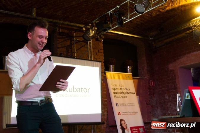 Zdjęcie w galerii na portalu naszraciborz.pl: Ciekawa narracja i ucieczka od schematów to podstawa. Paweł Tkaczyk - jeden z najlepszych marketerów w Polsce gościł dziś w Raciborzu wiadomości z regionu
