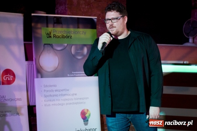 Zdjęcie w galerii na portalu naszraciborz.pl: Ciekawa narracja i ucieczka od schematów to podstawa. Paweł Tkaczyk - jeden z najlepszych marketerów w Polsce gościł dziś w Raciborzu wiadomości z regionu