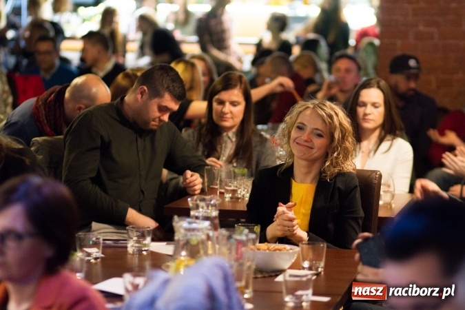 Zdjęcie w galerii na portalu naszraciborz.pl: Ciekawa narracja i ucieczka od schematów to podstawa. Paweł Tkaczyk - jeden z najlepszych marketerów w Polsce gościł dziś w Raciborzu wiadomości z regionu