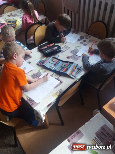 Zdjęcie w galerii na portalu naszraciborz.pl: Wiosenne spotkanie z książką w krzanowickiej bibliotece wiadomości z regionu