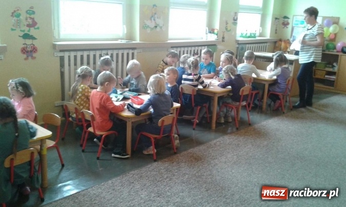 Zdjęcie w galerii na portalu naszraciborz.pl: Wiosenne spotkanie z książką w krzanowickiej bibliotece wiadomości z regionu