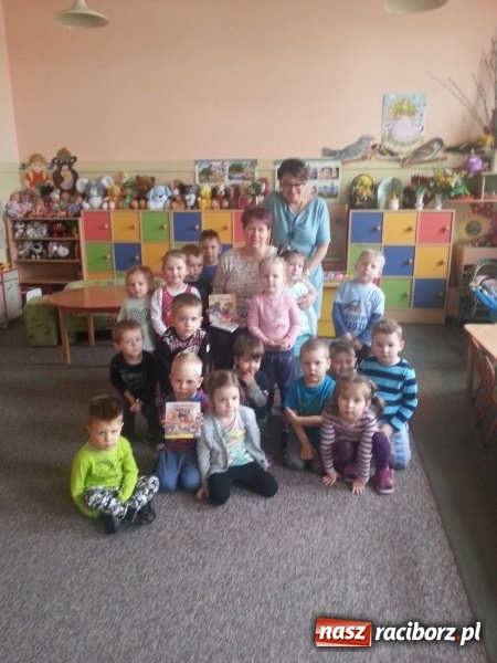Zdjęcie w galerii na portalu naszraciborz.pl: Wiosenne spotkanie z książką w krzanowickiej bibliotece wiadomości z regionu