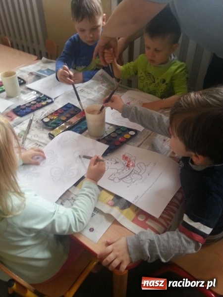 Zdjęcie w galerii na portalu naszraciborz.pl: Wiosenne spotkanie z książką w krzanowickiej bibliotece wiadomości z regionu