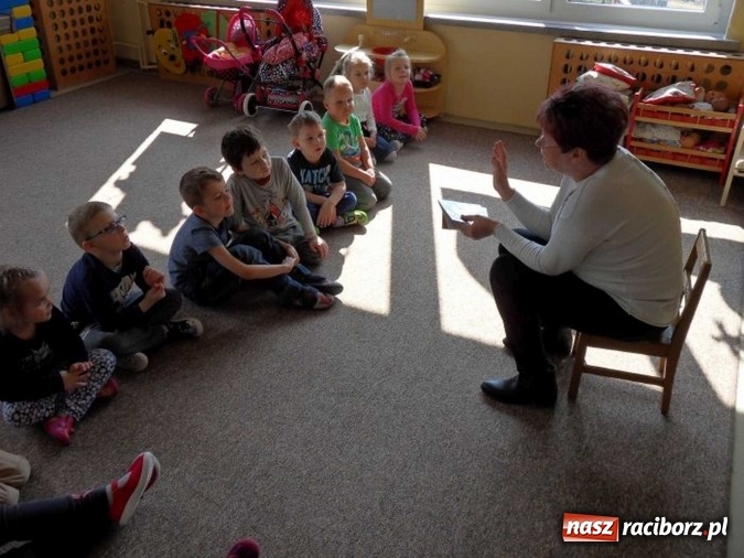 Zdjęcie w galerii na portalu naszraciborz.pl: Wiosenne spotkanie z książką w krzanowickiej bibliotece wiadomości z regionu