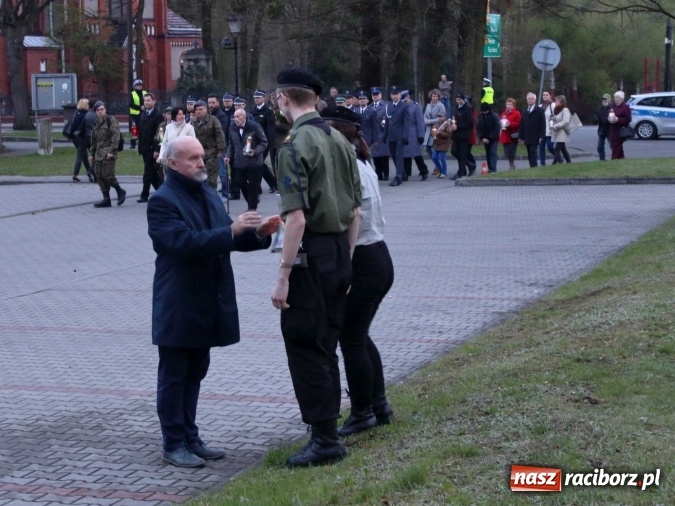 Zdjęcie w galerii na portalu naszraciborz.pl: W Kuźni Raciborskiej odbył się apel poległych  wiadomości z regionu