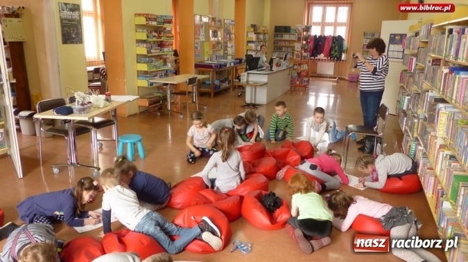 Zdjęcie w galerii na portalu naszraciborz.pl: Po raz kolejny w bibliotece odbyło się spotkanie w ramach programu EkoPaka  wiadomości z regionu
