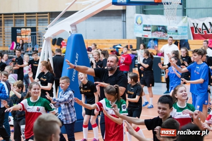 Zdjęcie w galerii na portalu naszraciborz.pl: Sportowa rodzina to najlepsza drużyna! Wspólne treningi dzieci i rodziców w województwie śląskim  wiadomości z regionu