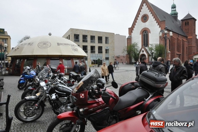 Zdjęcie w galerii na portalu naszraciborz.pl: I Raciborskie Śniadanie Wielkanocne na Rynku wiadomości z regionu