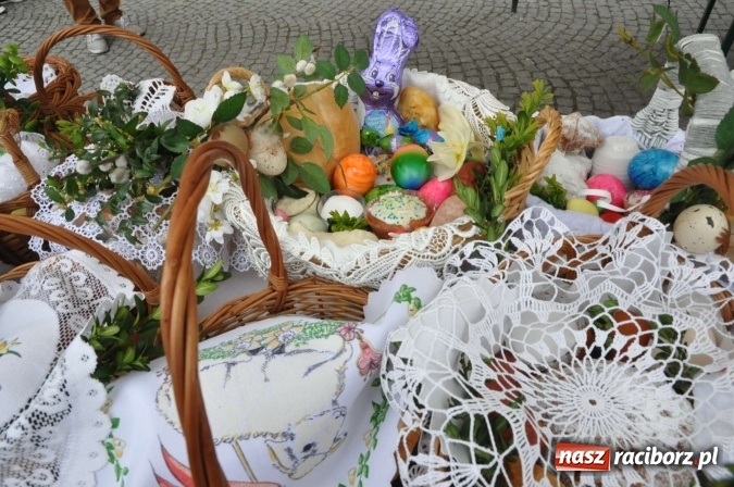 Zdjęcie w galerii na portalu naszraciborz.pl: I Raciborskie Śniadanie Wielkanocne na Rynku wiadomości z regionu