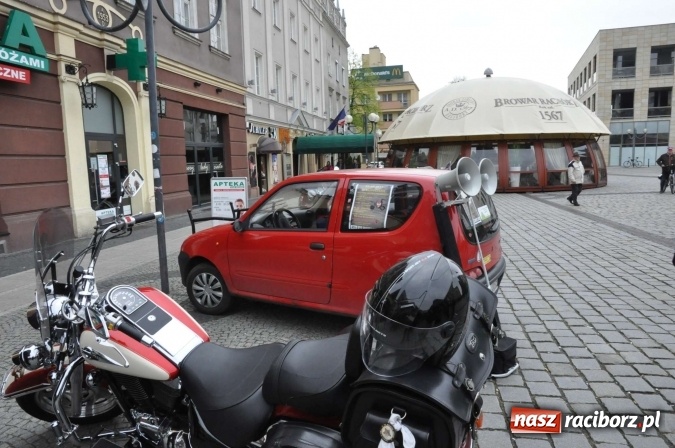 Zdjęcie w galerii na portalu naszraciborz.pl: I Raciborskie Śniadanie Wielkanocne na Rynku wiadomości z regionu