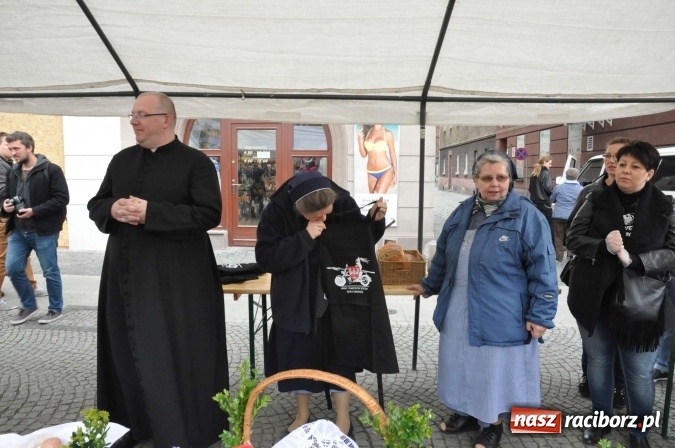 Zdjęcie w galerii na portalu naszraciborz.pl: I Raciborskie Śniadanie Wielkanocne na Rynku wiadomości z regionu
