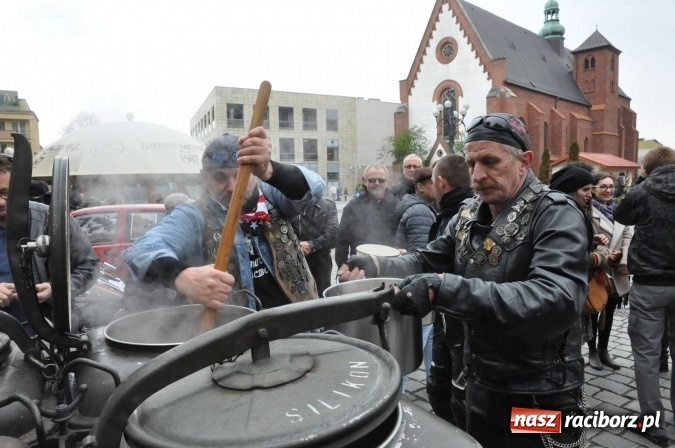 Zdjęcie w galerii na portalu naszraciborz.pl: I Raciborskie Śniadanie Wielkanocne na Rynku wiadomości z regionu