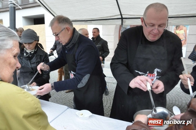 Zdjęcie w galerii na portalu naszraciborz.pl: I Raciborskie Śniadanie Wielkanocne na Rynku wiadomości z regionu