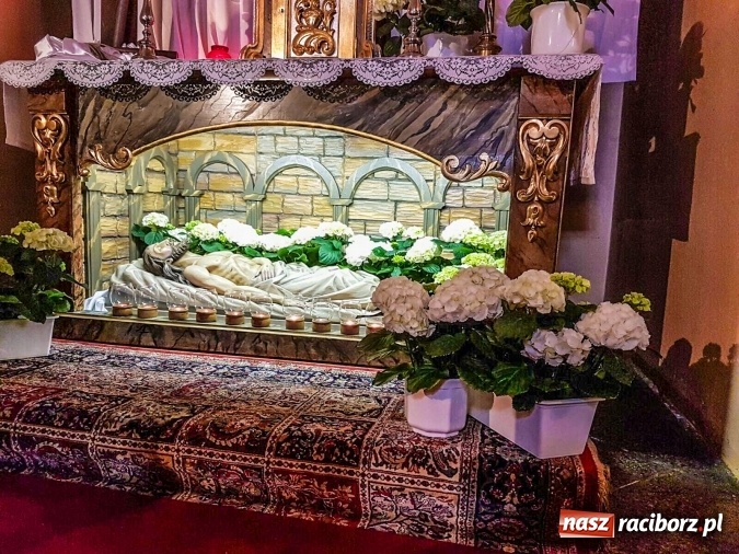 Zdjęcie w galerii na portalu naszraciborz.pl: Groby Pańskie w kościołach Raciborza i okolic  wiadomości z regionu