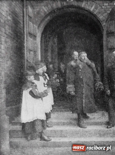 Zdjęcie w galerii na portalu naszraciborz.pl: Wielkanocne zwyczaje na ziemi raciborskiej na unikalnej fotografii prasowej z lat 20. wiadomości z regionu