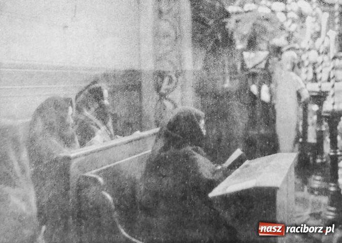 Zdjęcie w galerii na portalu naszraciborz.pl: Wielkanocne zwyczaje na ziemi raciborskiej na unikalnej fotografii prasowej z lat 20. wiadomości z regionu