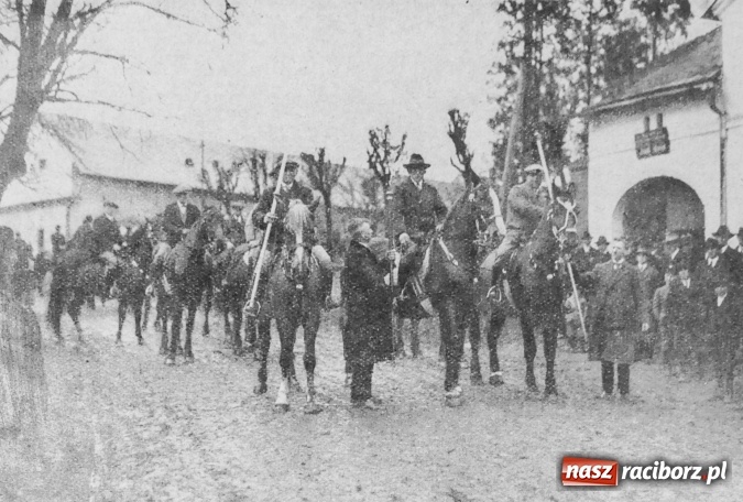 Zdjęcie w galerii na portalu naszraciborz.pl: Wielkanocne zwyczaje na ziemi raciborskiej na unikalnej fotografii prasowej z lat 20. wiadomości z regionu